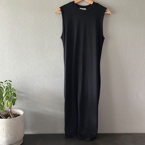 Black Sleeveless Maxi Dress